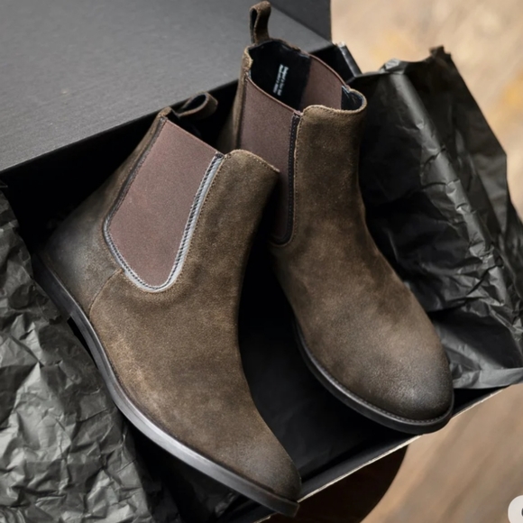 Thursday Duchess Boot Olive brown Chelsea - Picture 2 of 11